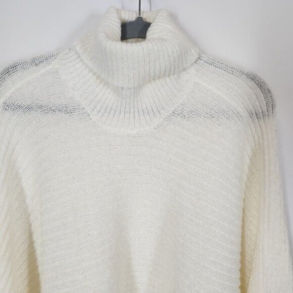 SHEIN Solid color batwing sleeve turtleneck‎ top in Ivory - Size Large - Picture 3 of 9